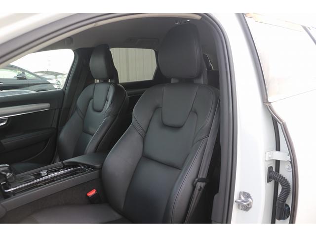 Ｖ９０ Ｔ５　モメンタム　禁煙車　黒革シート　純正ナビ　フルセグ　全周囲カメラ　アダプティブクルーズコントロ－ル　インテリセーフ　ＡＰＰＬＥＣＡＲＰＬＡＹ　パークアシスト　シートヒーター　ＬＥＤヘッドライト　オートハイビーム（39枚目）