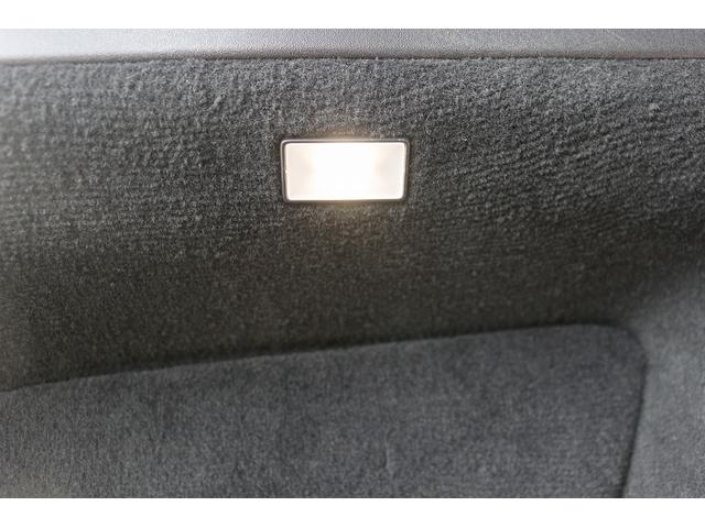 Ｖ９０ Ｔ５　モメンタム　禁煙車　黒革シート　純正ナビ　フルセグ　全周囲カメラ　アダプティブクルーズコントロ－ル　インテリセーフ　ＡＰＰＬＥＣＡＲＰＬＡＹ　パークアシスト　シートヒーター　ＬＥＤヘッドライト　オートハイビーム（64枚目）