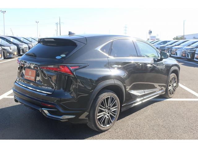 LEXUS NX NX300H VERSION L