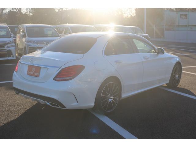 Ｃクラス Ｃ２５０スポーツ　禁煙車　レーダセーフティパッケージ　純正８．４型ナビ　フルセグＴＶ　バックカメラ　レーダ－クル－ズコントロール　衝突軽減ブレーキ　電動格納ドアミラー　クリアランスソナー　シートヒーター（11枚目）