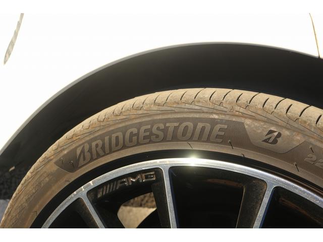 Ｃクラス Ｃ２５０スポーツ　禁煙車　レーダセーフティパッケージ　純正８．４型ナビ　フルセグＴＶ　バックカメラ　レーダ－クル－ズコントロール　衝突軽減ブレーキ　電動格納ドアミラー　クリアランスソナー　シートヒーター（28枚目）