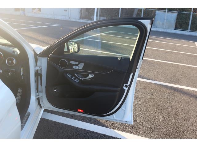 Ｃクラス Ｃ２５０スポーツ　禁煙車　レーダセーフティパッケージ　純正８．４型ナビ　フルセグＴＶ　バックカメラ　レーダ－クル－ズコントロール　衝突軽減ブレーキ　電動格納ドアミラー　クリアランスソナー　シートヒーター（31枚目）