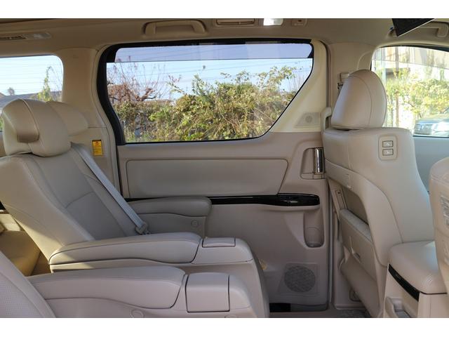 ヴェルファイアハイブリッド V Lエディション ベージュ革シート 前後サンルーフ 後席モニター 純正ナビ フルセグTV バックカメラ オートクルーズコントロール クリアランスソナー 両側電動スライドドア 電動Rゲート 後席オットマン パワーシート(30枚目)