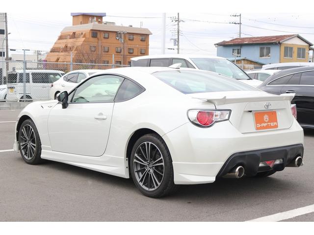 86 GTリミテッド 禁煙車 6MT モデリスタエアロ 黒革ハーフレザ- 純正ナビ フルセグTV バックカメラ シートヒ-タ- ETC 電動格納ドアミラー ABS ESC LEDヘッドライト キーレスエントリー(12枚目)
