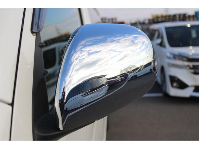 ハイエースバン 　禁煙車　ワンオーナー　純正ナビ　フルセグ　バックカメラ　ハーフレザー　衝突軽減ブレーキ　ＬＥＤヘッドライト　ＥＴＣ　スマートキー　Ｂｌｕｅｔｏｏｔｈ接続　電動格納式ドアミラー　純正１５インチアルミ（29枚目）