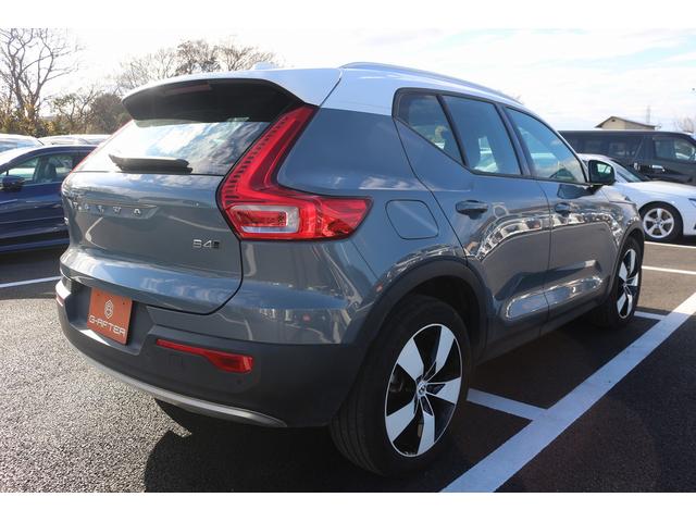 ＸＣ４０ Ｂ４　ＡＷＤ　モメンタム　禁煙車　純正９型ディスプレイオーディオナビ　フルセグ　全周囲カメラ　アダプティブクルーズコントロール　電動Ｒゲート　ステアリングヒーター　シートヒーター　ＬＥＤヘッドライト　ＥＴＣ　キーレス（11枚目）