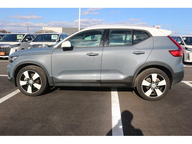 ＸＣ４０ Ｂ４　ＡＷＤ　モメンタム　禁煙車　純正９型ディスプレイオーディオナビ　フルセグ　全周囲カメラ　アダプティブクルーズコントロール　電動Ｒゲート　ステアリングヒーター　シートヒーター　ＬＥＤヘッドライト　ＥＴＣ　キーレス（14枚目）