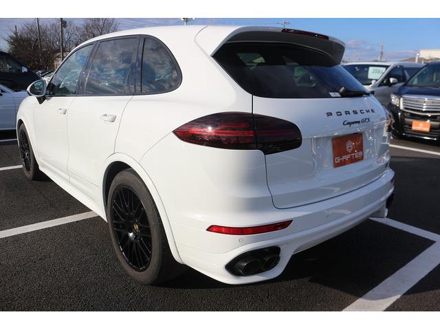 カイエン ＧＴＳ　禁煙車　サンルーフ　クロノエキゾースト　純正ナビ　フルセグ　バックカメラ　電動Ｒゲート　クルーズコントロール　ＬＥＤヘッドライト　ＥＴＣ　パワーシート　シートヒーター　クリアランスソナー　キーレス（13枚目）