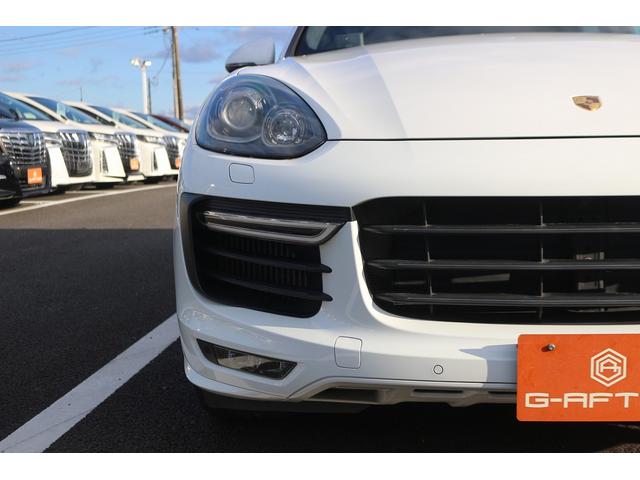 カイエン ＧＴＳ　禁煙車　サンルーフ　クロノエキゾースト　純正ナビ　フルセグ　バックカメラ　電動Ｒゲート　クルーズコントロール　ＬＥＤヘッドライト　ＥＴＣ　パワーシート　シートヒーター　クリアランスソナー　キーレス（18枚目）