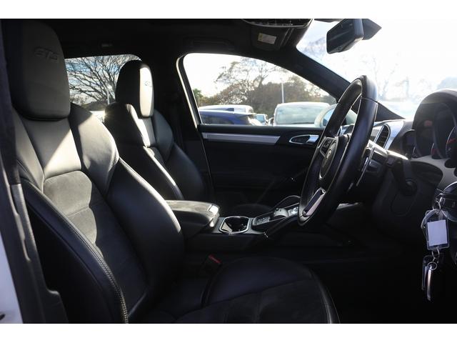 カイエン ＧＴＳ　禁煙車　サンルーフ　クロノエキゾースト　純正ナビ　フルセグ　バックカメラ　電動Ｒゲート　クルーズコントロール　ＬＥＤヘッドライト　ＥＴＣ　パワーシート　シートヒーター　クリアランスソナー　キーレス（37枚目）