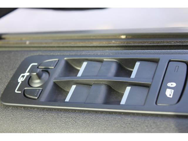 ディスカバリースポーツ ７プラススペシャルエディション　禁煙車　純正ナビ　フルセグＴＶ　全周囲カメラ　電動リアゲート　レーンキープアシスト　メリディアンサウンド　シートヒータ　黒革シート　ＥＴＣ　ブラインドスポットモニター　クルーズコントロール（53枚目）