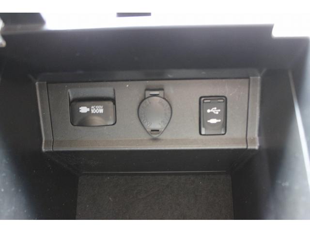 ヴェルファイア ２．５Ｖ　禁煙車　ワンオーナー　ＪＢＬサウンド　純正９型ナビ　フルセグ　全周囲カメラ　後席モニター　白革シート　両側電動　衝突軽減　レーダークルーズ　ＬＥＤヘッドライト　ＥＴＣ２．０　電動格納ミラー　キーレス（5枚目）