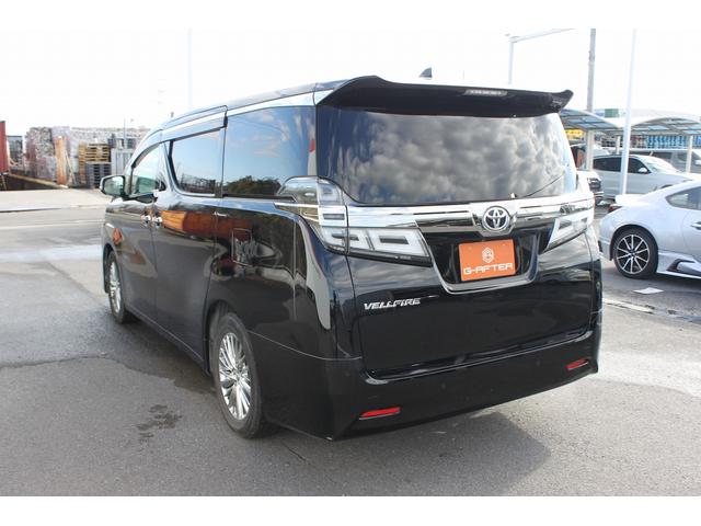 ヴェルファイア ２．５Ｖ　禁煙車　ワンオーナー　ＪＢＬサウンド　純正９型ナビ　フルセグ　全周囲カメラ　後席モニター　白革シート　両側電動　衝突軽減　レーダークルーズ　ＬＥＤヘッドライト　ＥＴＣ２．０　電動格納ミラー　キーレス（12枚目）