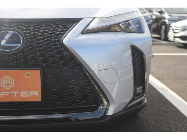 ＵＸ ＵＸ２５０ｈ　Ｆスポーツ　禁煙車　サンルーフ　マークレビンソンサウンド　白革　ヘッドアップディスプレイ　純正１２．３型ナビ　全周囲カメラ　電動リアゲート　アダプティブクルーズコントロール　シートヒーター　ＥＴＣ２．０　ＢＴ接続（11枚目）