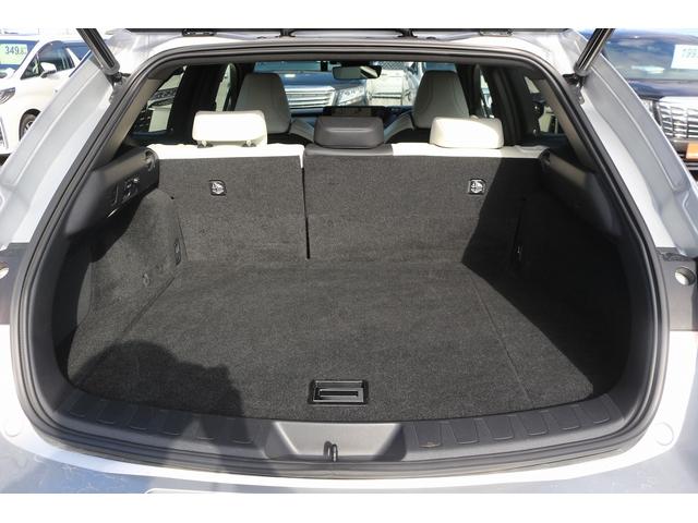 ＵＸ ＵＸ２５０ｈ　Ｆスポーツ　禁煙車　サンルーフ　マークレビンソンサウンド　白革　ヘッドアップディスプレイ　純正１２．３型ナビ　全周囲カメラ　電動リアゲート　アダプティブクルーズコントロール　シートヒーター　ＥＴＣ２．０　ＢＴ接続（30枚目）