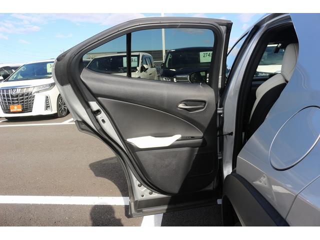 ＵＸ ＵＸ２５０ｈ　Ｆスポーツ　禁煙車　サンルーフ　マークレビンソンサウンド　白革　ヘッドアップディスプレイ　純正１２．３型ナビ　全周囲カメラ　電動リアゲート　アダプティブクルーズコントロール　シートヒーター　ＥＴＣ２．０　ＢＴ接続（32枚目）