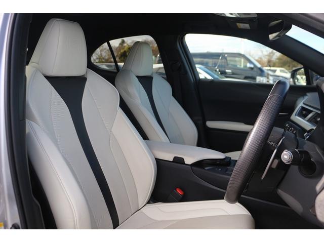 ＵＸ ＵＸ２５０ｈ　Ｆスポーツ　禁煙車　サンルーフ　マークレビンソンサウンド　白革　ヘッドアップディスプレイ　純正１２．３型ナビ　全周囲カメラ　電動リアゲート　アダプティブクルーズコントロール　シートヒーター　ＥＴＣ２．０　ＢＴ接続（35枚目）
