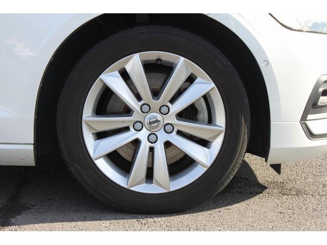 Ｖ６０ Ｔ５　モメンタム　禁煙車　レザーパッケージ　白革シート　純正ナビ　フルセグＴＶ　全周囲カメラ　電動リアゲート　シートヒーター　クルーズコントロール　アダプティブヘッドライト　ブラインドスポットモニター（16枚目）