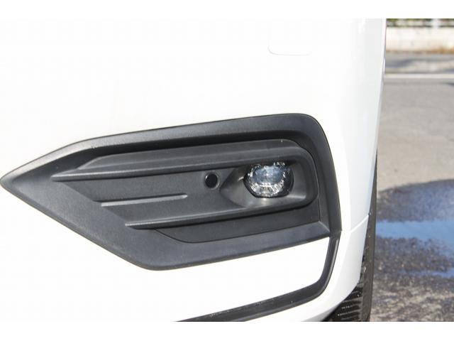 Ｖ６０ Ｔ５　モメンタム　禁煙車　レザーパッケージ　白革シート　純正ナビ　フルセグＴＶ　全周囲カメラ　電動リアゲート　シートヒーター　クルーズコントロール　アダプティブヘッドライト　ブラインドスポットモニター（26枚目）