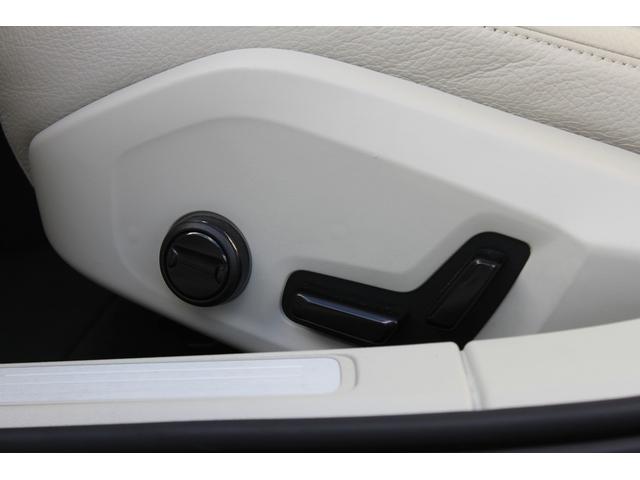 Ｖ６０ Ｔ５　モメンタム　禁煙車　レザーパッケージ　白革シート　純正ナビ　フルセグＴＶ　全周囲カメラ　電動リアゲート　シートヒーター　クルーズコントロール　アダプティブヘッドライト　ブラインドスポットモニター（62枚目）