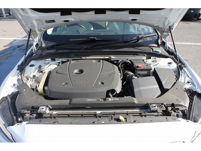 Ｖ６０ Ｔ５　モメンタム　禁煙車　レザーパッケージ　白革シート　純正ナビ　フルセグＴＶ　全周囲カメラ　電動リアゲート　シートヒーター　クルーズコントロール　アダプティブヘッドライト　ブラインドスポットモニター（68枚目）