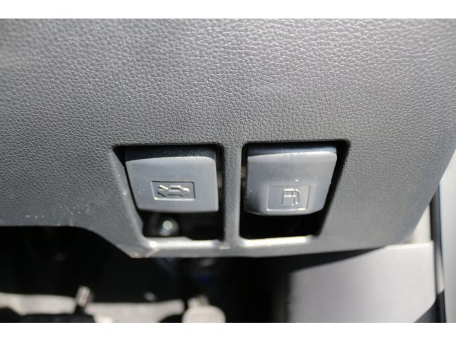 ヴォクシー ハイブリッドＳ－Ｚ　禁煙車　ハーフレザ＾－シート　純正１０．５型ナビ　フルセグＴＶ　バックカメラ　レーダークルーズコントロール　衝突軽減ブレーキ　両側電動スライドドア　ＬＥＤヘッドライト　クリアランスソナー（59枚目）