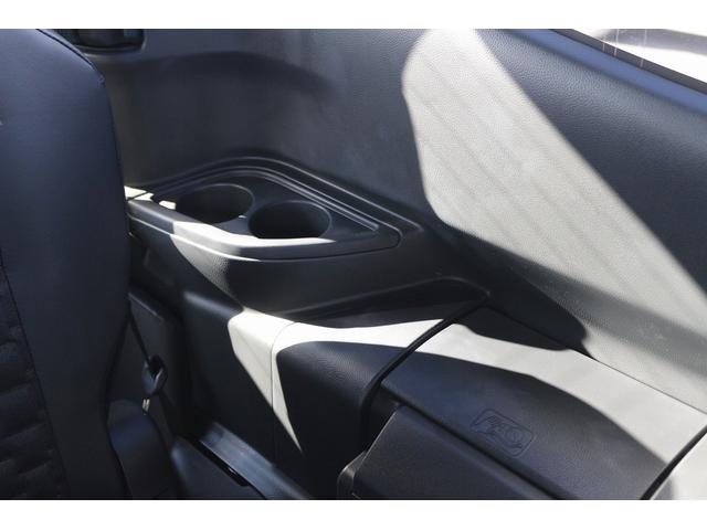 ヴォクシー ハイブリッドＳ－Ｚ　禁煙車　ハーフレザ＾－シート　純正１０．５型ナビ　フルセグＴＶ　バックカメラ　レーダークルーズコントロール　衝突軽減ブレーキ　両側電動スライドドア　ＬＥＤヘッドライト　クリアランスソナー（72枚目）