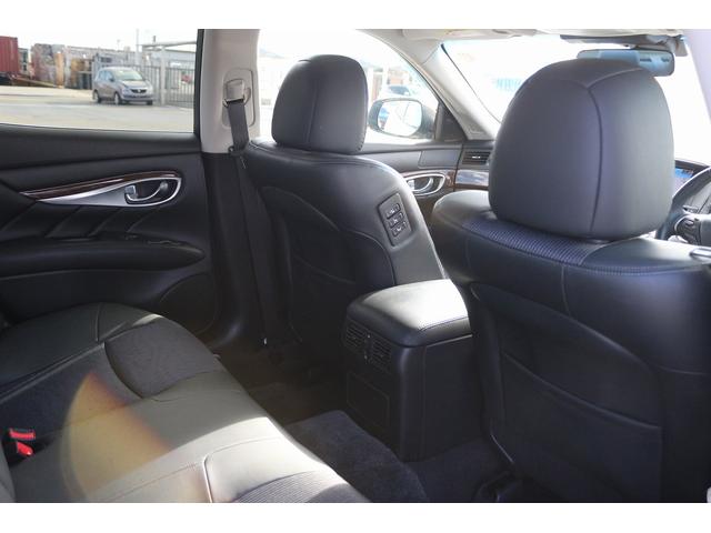 フーガ ３７０ＧＴ　禁煙車　ハーフレザーシート　純正８型ナビ　フルセグ　全周囲カメラ　クルコン　衝突軽減　パワーシート　ＬＥＤヘッドライト　クリアランスソナー　ＥＴＣ　電動格納ミラー　オートライト　キーレス　パワステ（41枚目）