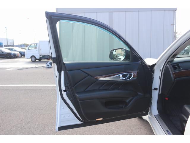 フーガ ３７０ＧＴ　禁煙車　ハーフレザーシート　純正８型ナビ　フルセグ　全周囲カメラ　クルコン　衝突軽減　パワーシート　ＬＥＤヘッドライト　クリアランスソナー　ＥＴＣ　電動格納ミラー　オートライト　キーレス　パワステ（46枚目）