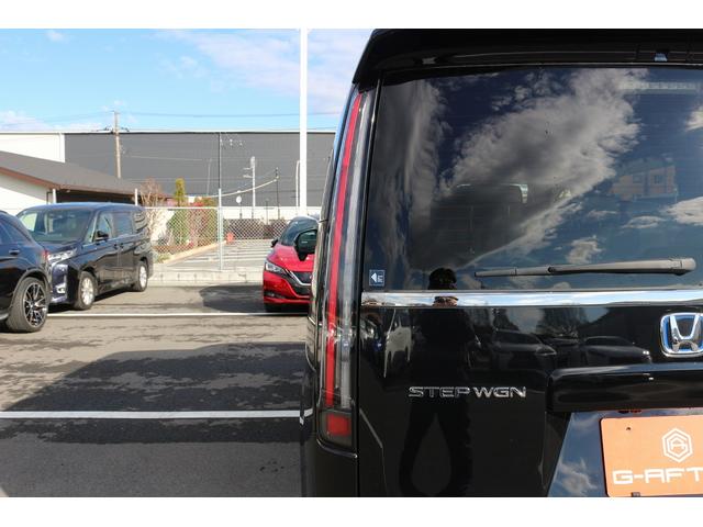 ステップワゴン ｅ：ＨＥＶスパーダ　禁煙車　７人乗り　純正１１．４型ナビ　後席モニター　フルセグＴＶ　バックカメラ　両側電動スライドドア　レーダークルーズコントロール　衝突軽減ブレーキ　ブラインドスポットモニター（19枚目）