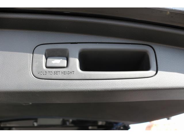 ステップワゴン ｅ：ＨＥＶスパーダ　禁煙車　７人乗り　純正１１．４型ナビ　後席モニター　フルセグＴＶ　バックカメラ　両側電動スライドドア　レーダークルーズコントロール　衝突軽減ブレーキ　ブラインドスポットモニター（22枚目）