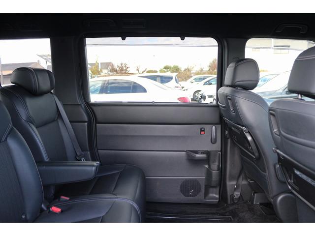 ステップワゴン ｅ：ＨＥＶスパーダ　禁煙車　７人乗り　純正１１．４型ナビ　後席モニター　フルセグＴＶ　バックカメラ　両側電動スライドドア　レーダークルーズコントロール　衝突軽減ブレーキ　ブラインドスポットモニター（41枚目）