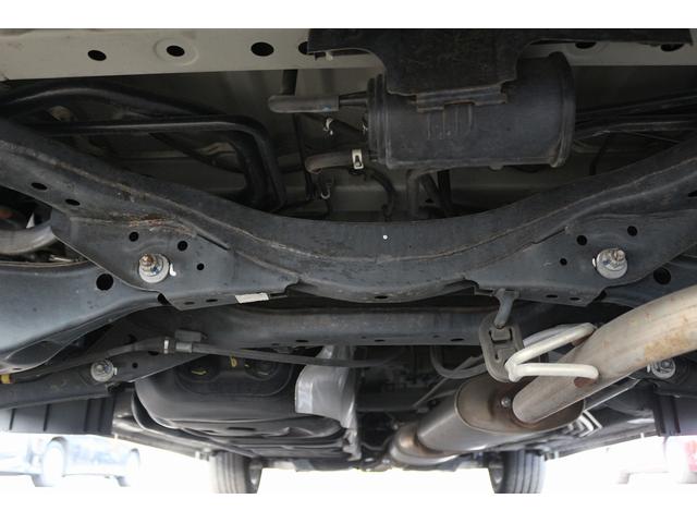 エルグランド ２５０ハイウェイスターＳ　アーバンクロム　禁煙車　サンルーフ　ハーフレザーシート　両側電動　電動Ｒゲート　エマージェンシーブレーキ　ＯＰ１０型ナビ　フルセグ　バックカメラ　ＥＴＣ　レーダークルーズ衝突軽減　オットマン　ＬＥＤヘッドライト（32枚目）