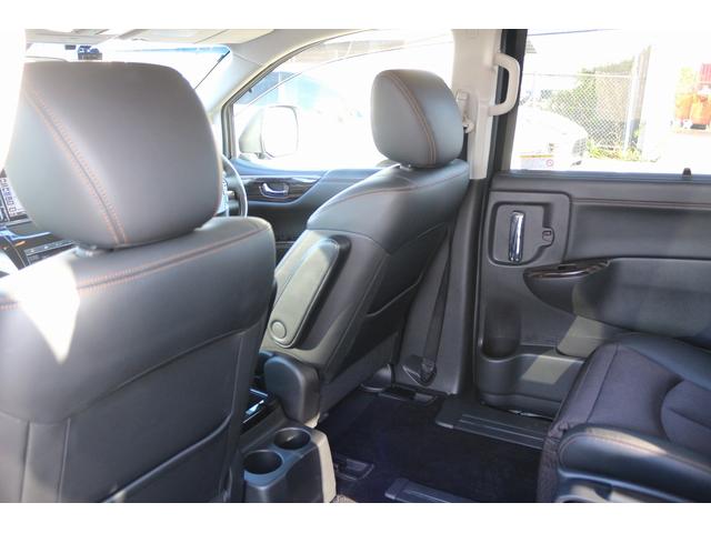 エルグランド ２５０ハイウェイスターＳ　アーバンクロム　禁煙車　サンルーフ　ハーフレザーシート　両側電動　電動Ｒゲート　エマージェンシーブレーキ　ＯＰ１０型ナビ　フルセグ　バックカメラ　ＥＴＣ　レーダークルーズ衝突軽減　オットマン　ＬＥＤヘッドライト（51枚目）