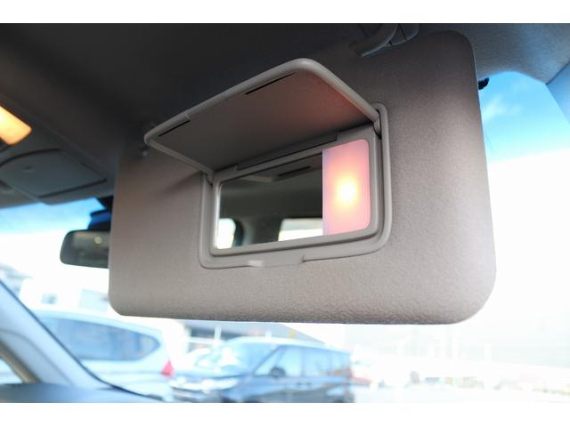 エルグランド ２５０ハイウェイスターＳ　アーバンクロム　禁煙車　サンルーフ　ハーフレザーシート　両側電動　電動Ｒゲート　エマージェンシーブレーキ　ＯＰ１０型ナビ　フルセグ　バックカメラ　ＥＴＣ　レーダークルーズ衝突軽減　オットマン　ＬＥＤヘッドライト（71枚目）