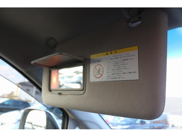 エルグランド ２５０ハイウェイスターＳ　アーバンクロム　禁煙車　サンルーフ　ハーフレザーシート　両側電動　電動Ｒゲート　エマージェンシーブレーキ　ＯＰ１０型ナビ　フルセグ　バックカメラ　ＥＴＣ　レーダークルーズ衝突軽減　オットマン　ＬＥＤヘッドライト（72枚目）