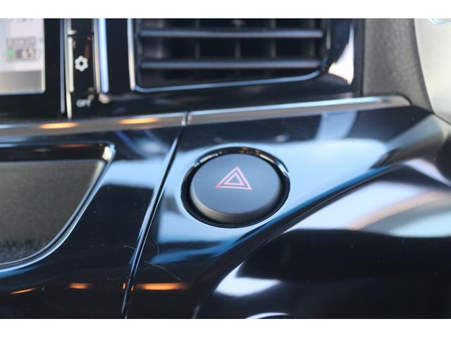 エルグランド ２５０ハイウェイスターＳ　アーバンクロム　禁煙車　サンルーフ　ハーフレザーシート　両側電動　電動Ｒゲート　エマージェンシーブレーキ　ＯＰ１０型ナビ　フルセグ　バックカメラ　ＥＴＣ　レーダークルーズ衝突軽減　オットマン　ＬＥＤヘッドライト（74枚目）