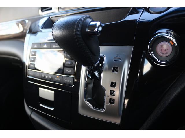 エルグランド ２５０ハイウェイスターＳ　アーバンクロム　禁煙車　サンルーフ　ハーフレザーシート　両側電動　電動Ｒゲート　エマージェンシーブレーキ　ＯＰ１０型ナビ　フルセグ　バックカメラ　ＥＴＣ　レーダークルーズ衝突軽減　オットマン　ＬＥＤヘッドライト（75枚目）