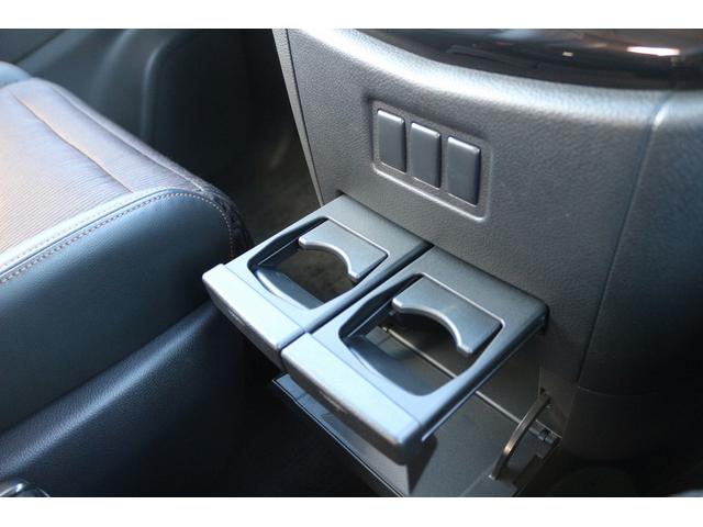 エルグランド ２５０ハイウェイスターＳ　アーバンクロム　禁煙車　サンルーフ　ハーフレザーシート　両側電動　電動Ｒゲート　エマージェンシーブレーキ　ＯＰ１０型ナビ　フルセグ　バックカメラ　ＥＴＣ　レーダークルーズ衝突軽減　オットマン　ＬＥＤヘッドライト（76枚目）