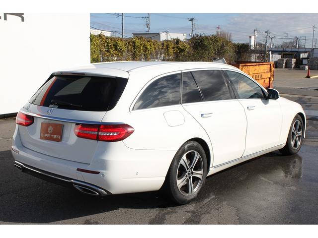 Ｅクラスステーションワゴン Ｅ２２０ｄ　ステーションワゴン　アバンギャルド　ワンオーナー　禁煙車　レーダーセーフティＰＫＧ　ハーフレザーシート　純正ＨＤＤナビ　フルセグ　全周囲カメラ　衝突軽減ブレーキ　レーダークルーズ　メモリ付きパワーシート　全席シートヒーター　ＬＥＤ（9枚目）