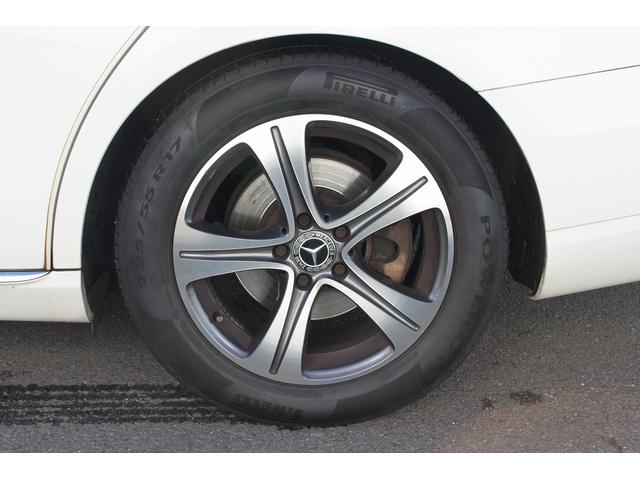 Ｅクラスステーションワゴン Ｅ２２０ｄ　ステーションワゴン　アバンギャルド　ワンオーナー　禁煙車　レーダーセーフティＰＫＧ　ハーフレザーシート　純正ＨＤＤナビ　フルセグ　全周囲カメラ　衝突軽減ブレーキ　レーダークルーズ　メモリ付きパワーシート　全席シートヒーター　ＬＥＤ（13枚目）