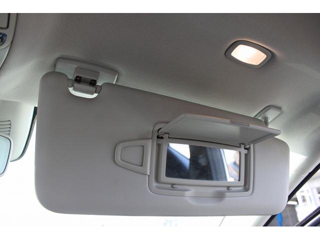 Ｅクラスステーションワゴン Ｅ２２０ｄ　ステーションワゴン　アバンギャルド　ワンオーナー　禁煙車　レーダーセーフティＰＫＧ　ハーフレザーシート　純正ＨＤＤナビ　フルセグ　全周囲カメラ　衝突軽減ブレーキ　レーダークルーズ　メモリ付きパワーシート　全席シートヒーター　ＬＥＤ（57枚目）