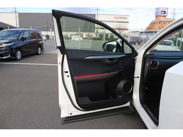 ＮＸ ＮＸ３００　Ｉパッケージ　禁煙車　ＯＰ１８ＡＷ　赤革シート　純正１０．３型ナビ　全周囲カメラ　フルセグ　レーダ－クル－ズコントロール　衝突軽減ブレーキ　三眼ＬＥＤヘッドライト　ステアリングヒーター　アイドリングストップ（48枚目）