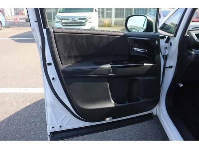 オデッセイ アブソルート・ＥＸホンダセンシング　禁煙車　ハーフレザー　純正９型ナビ　フルセグＴＶ　全周囲カメラ　両側電動スライドドア　レーダークルーズコントロール　衝突軽減ブレーキ　ＬＥＤヘッドライト　温冷シート　ブラインドスポットモニター（41枚目）