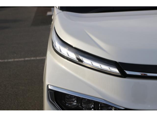 ヴォクシー ハイブリッドＳ－Ｚ　禁煙車　純正１０．２５型ナビ　フルセグＴＶ　バックカメラ　衝突軽減　アダプティブクルーズコントロール　シートヒーター　ＥＴＣ２．０　トヨタセーフティセンス　プリクラッシュセーフティ　クリアランスソナー（12枚目）