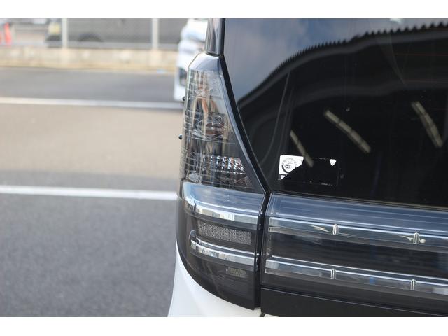ヴォクシー ハイブリッドＳ－Ｚ　禁煙車　純正１０．２５型ナビ　フルセグＴＶ　バックカメラ　衝突軽減　アダプティブクルーズコントロール　シートヒーター　ＥＴＣ２．０　トヨタセーフティセンス　プリクラッシュセーフティ　クリアランスソナー（18枚目）
