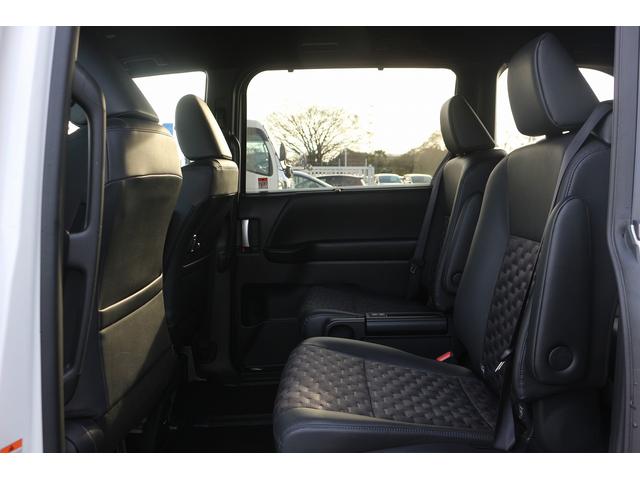 ヴォクシー ハイブリッドＳ－Ｚ　禁煙車　純正１０．２５型ナビ　フルセグＴＶ　バックカメラ　衝突軽減　アダプティブクルーズコントロール　シートヒーター　ＥＴＣ２．０　トヨタセーフティセンス　プリクラッシュセーフティ　クリアランスソナー（36枚目）