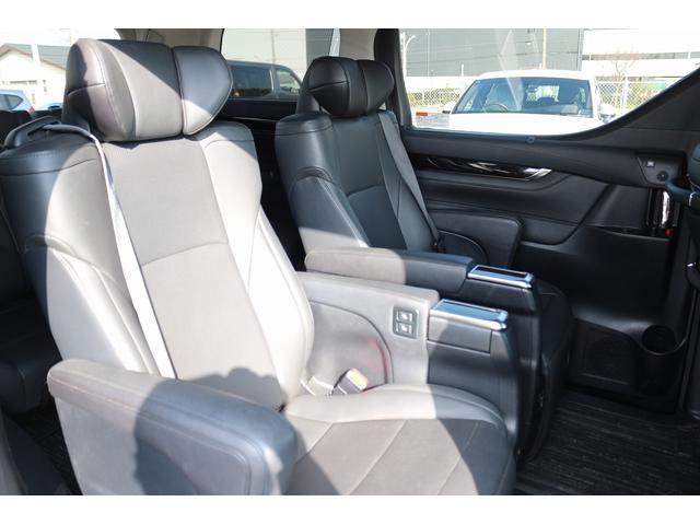 アルファードハイブリッド ＳＲ　Ｃパッケージ　禁煙車　サンルーフ　後席モニター　黒革シート　ＪＢＬサウンド　純正１０．５型ナビ　フルセグ　全周囲カメラ　両側電動スライドドア　レーダークルーズ　ＬＥＤヘッドライト　ＢＬＵＥＴＯＯＴＨ接続　ＥＴＣ（38枚目）