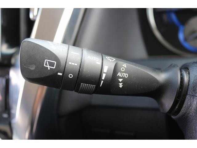 アルファードハイブリッド ＳＲ　Ｃパッケージ　禁煙車　サンルーフ　後席モニター　黒革シート　ＪＢＬサウンド　純正１０．５型ナビ　フルセグ　全周囲カメラ　両側電動スライドドア　レーダークルーズ　ＬＥＤヘッドライト　ＢＬＵＥＴＯＯＴＨ接続　ＥＴＣ（51枚目）