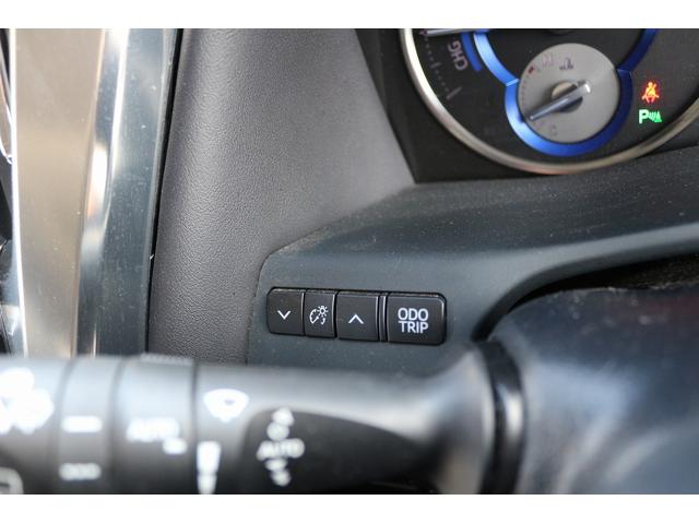 アルファードハイブリッド ＳＲ　Ｃパッケージ　禁煙車　サンルーフ　後席モニター　黒革シート　ＪＢＬサウンド　純正１０．５型ナビ　フルセグ　全周囲カメラ　両側電動スライドドア　レーダークルーズ　ＬＥＤヘッドライト　ＢＬＵＥＴＯＯＴＨ接続　ＥＴＣ（61枚目）